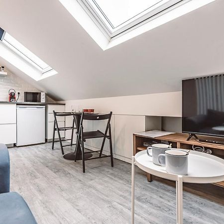 Le Coquet Logement Climatise Face A La Cathedrale - 3G Реймс Экстерьер фото