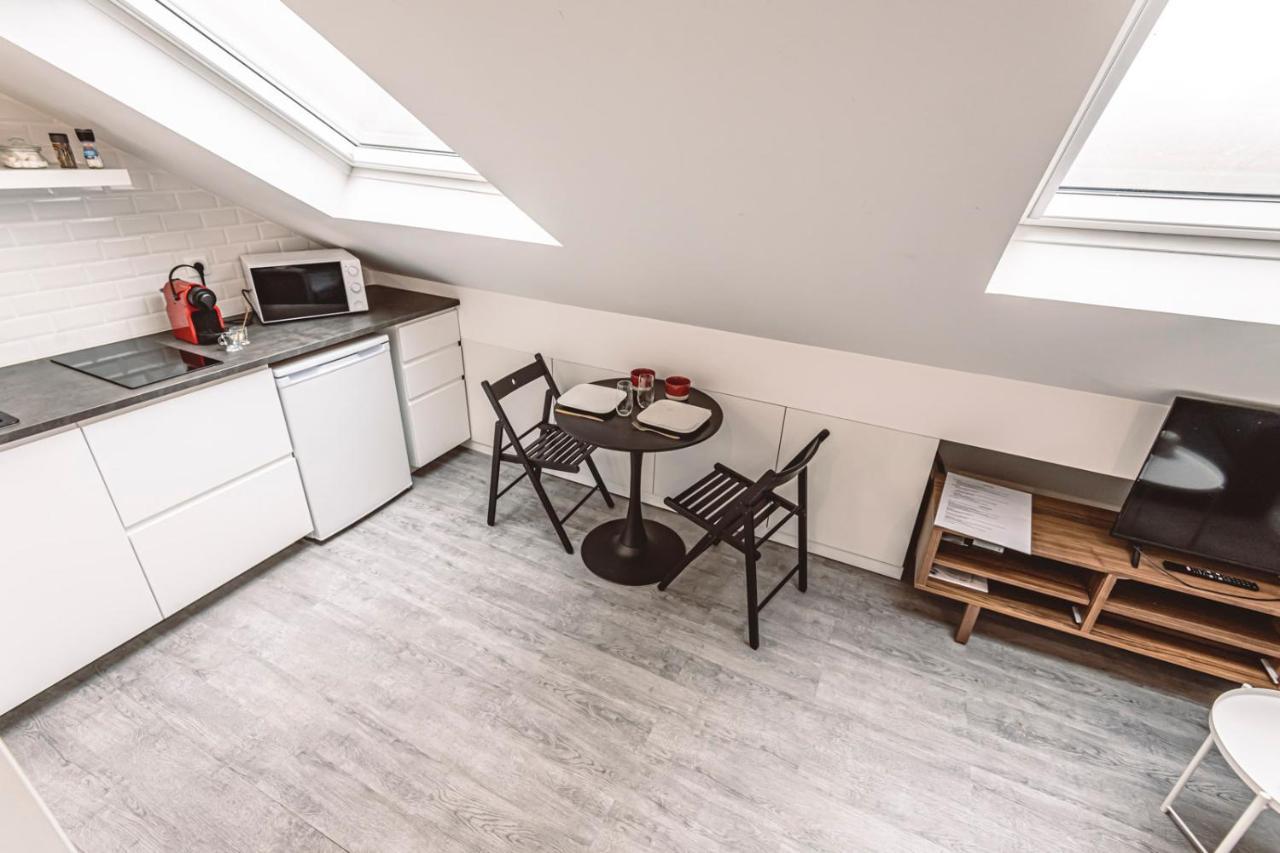 Le Coquet Logement Climatise Face A La Cathedrale - 3G Реймс Экстерьер фото
