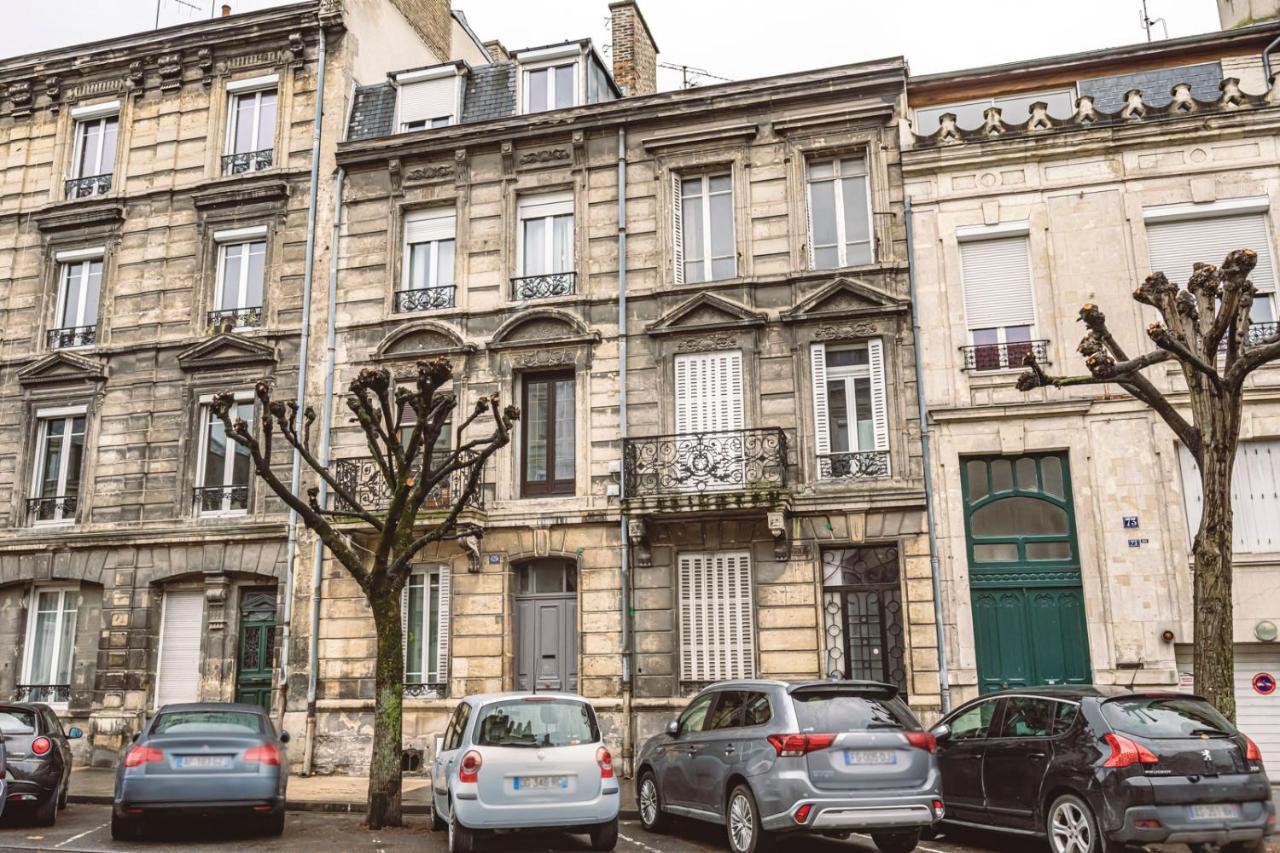 Le Coquet Logement Climatise Face A La Cathedrale - 3G Реймс Экстерьер фото